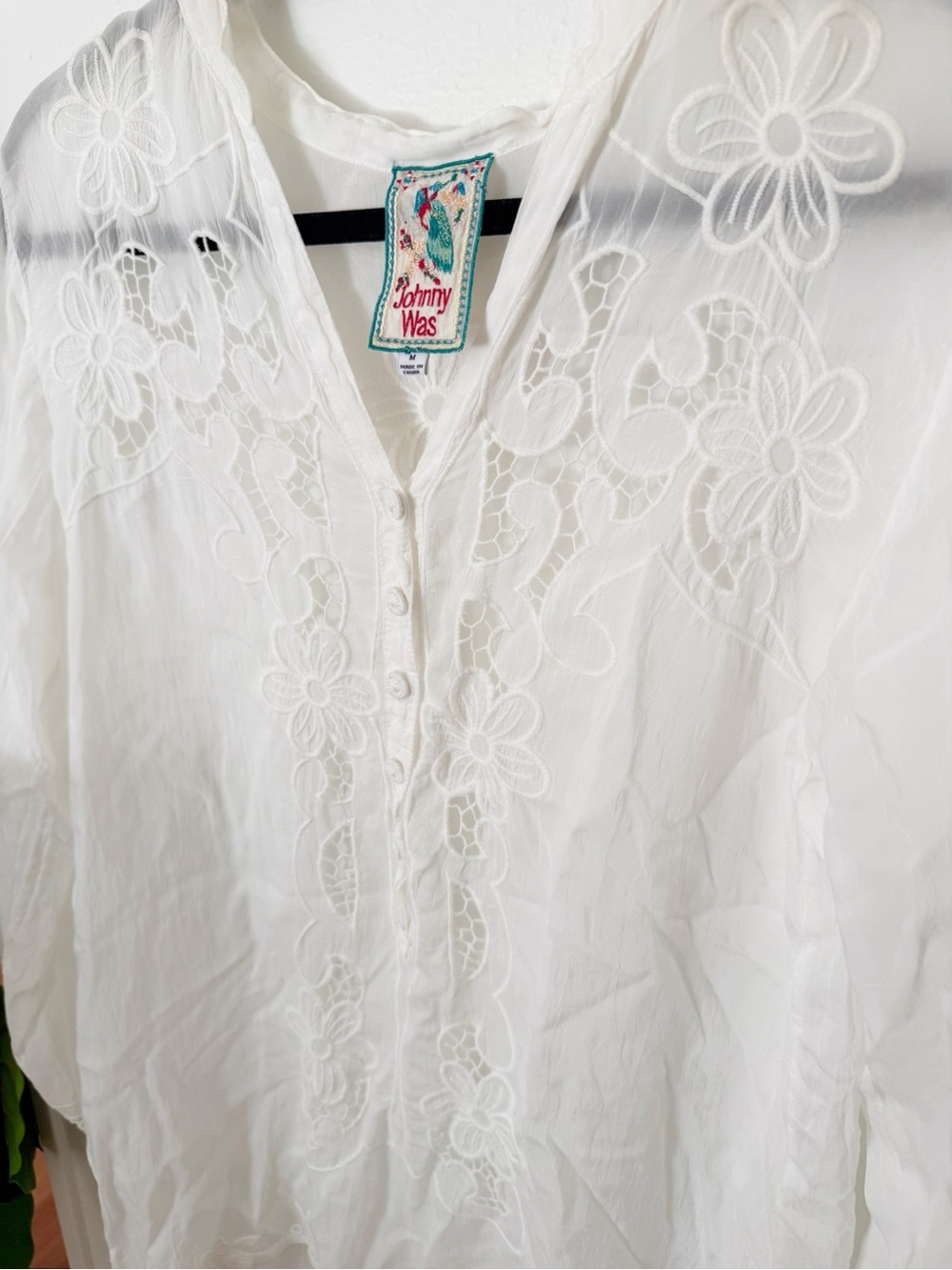 Johnny Was  Floral Eyelet Button Blouse Sz M - Picture 5 of 7